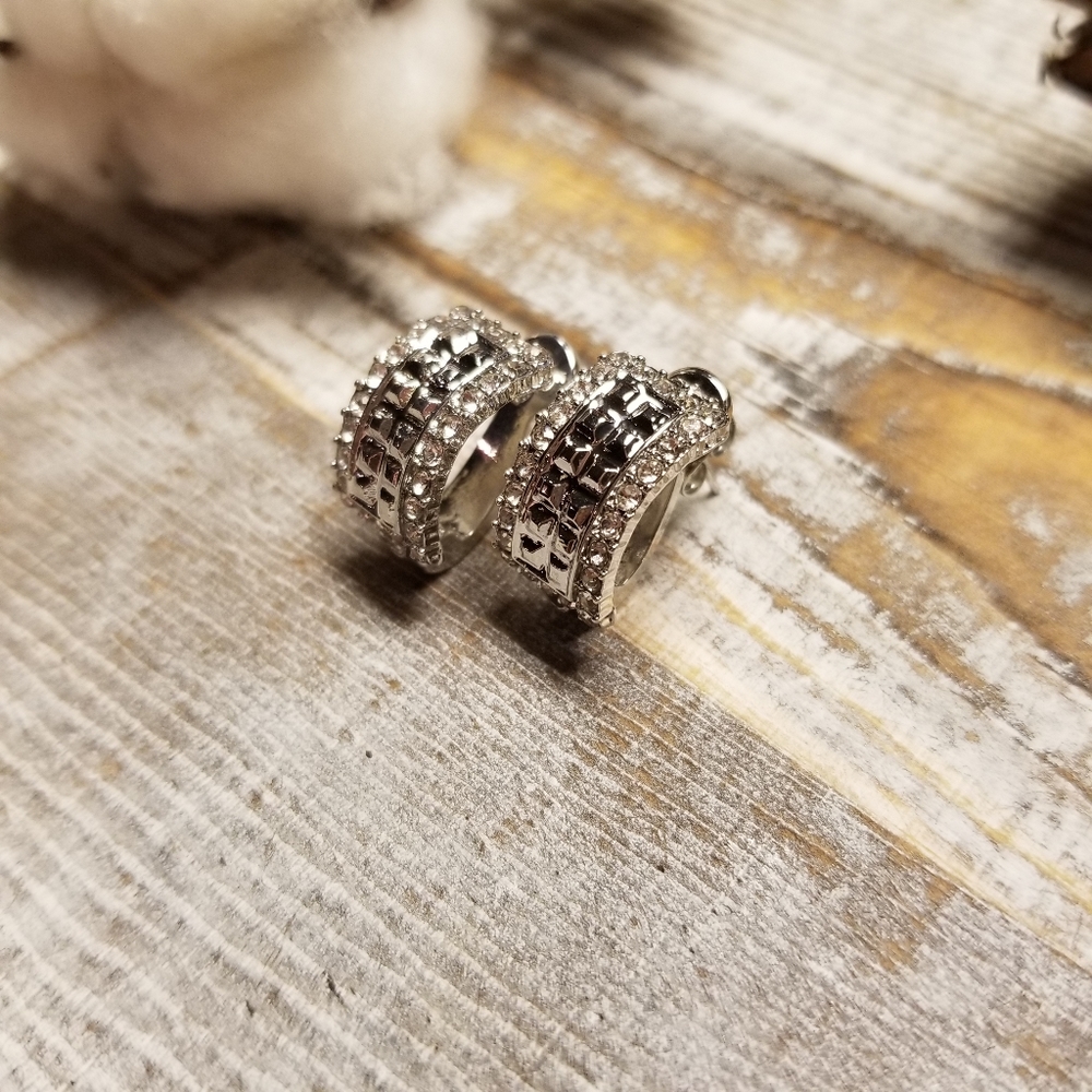 Beautiful rhinestone silver earrings - Picture 6 of 7